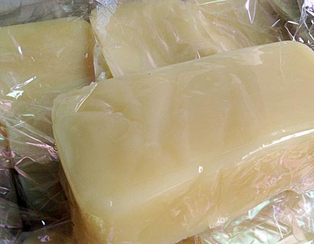 熱熔膠溶化后變形